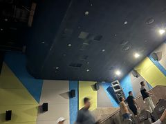 -天幕新彩云国际影城(激光巨幕店)