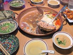 -洱火云南酸菜牛肉火锅(石景山当代商城店)