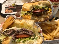 -The Habit Burger Grill 哈比特汉堡(复兴soho店)