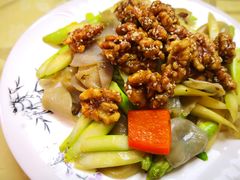 合桃玉木耳炒芦笋-佛有缘素食馆·荔湾老字号(陈家祠首店)