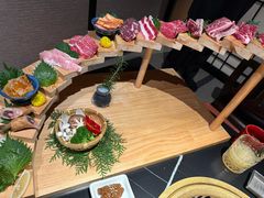 -山川小町·极番烧肉(新地假日广场店)