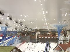 -长沙湘江冰雪世界