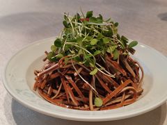 香椿苗黑豆丝-羲和雅苑•北京烤鸭(乐园道万象城店)