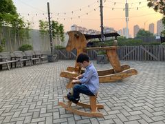 -几个木匠匠人厨房