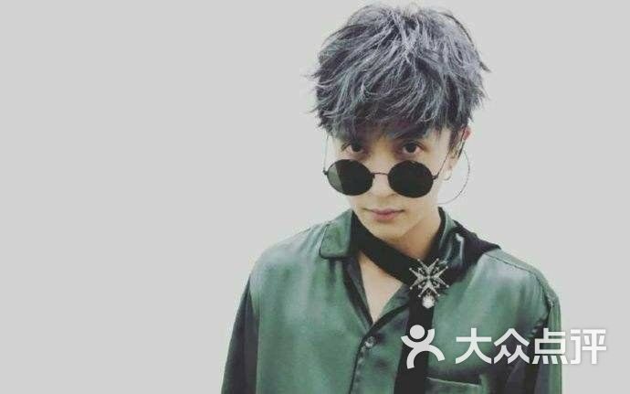 冠俊游泳俱乐部