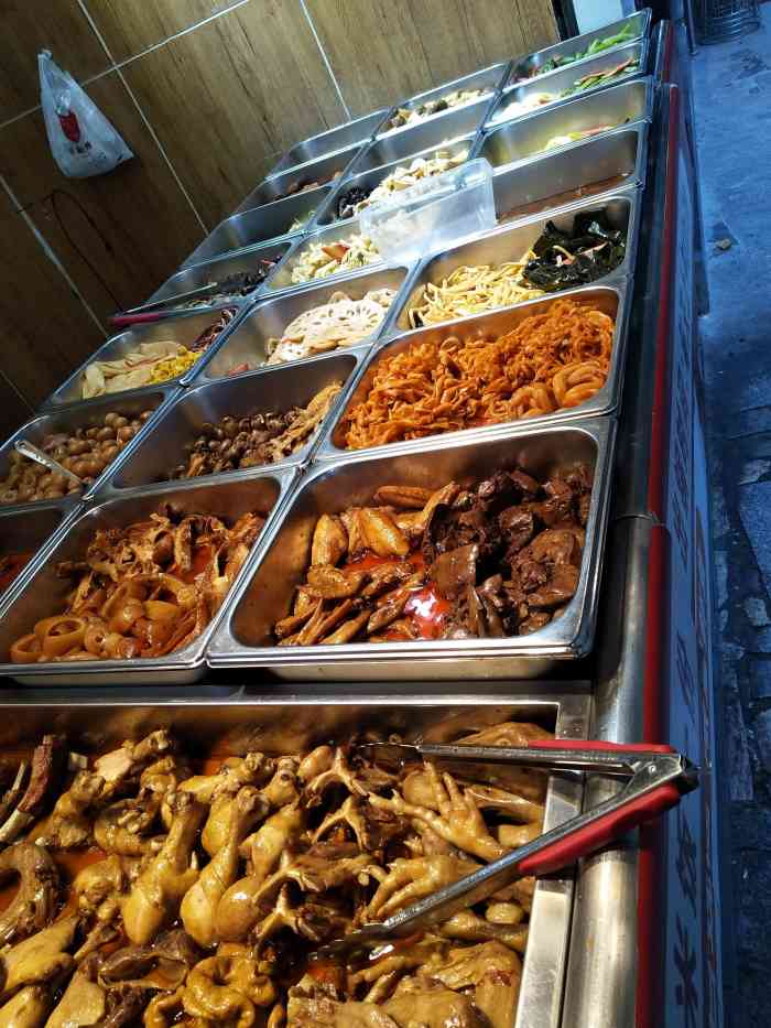 杨氏口福川卤现捞(郭家桥店)-"[薄荷]环境:只有一个门脸,现在南门在.