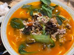 -粉八·云南米线·建水烧烤(常熟路店)