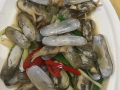 -怡园酒家(陈政路店)