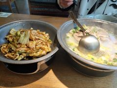 -蜜桃餐厅·伴山(湖滨商业街店)