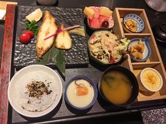 -一石三鸟烧鸟•刺身•定食套餐(南桥美谷店)