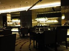 -唐拉雅秀酒店-西锦汇空中BBQ·思创餐厅