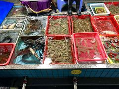 -霞涌市场海鲜摆卖区