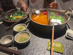 -三出山火锅(南京万象天地店)
