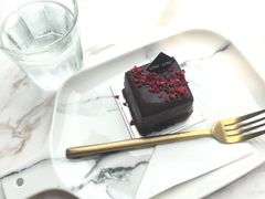 -UNI UNI(环亚凯瑟琳店)