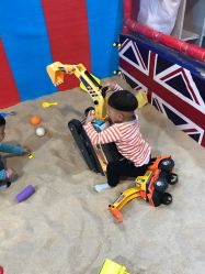 -开心哈乐亲子乐园(东森时尚百货店)