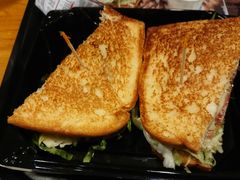 鸡肉芝士三明治-The Habit Burger Grill 哈比特汉堡(复兴soho店)