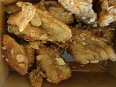 炸鸡翅一半一半-富乐满韩国正宗炸鸡韩国料理(虹泉路店)