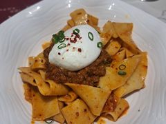 油泼辣子牛肉酱拌意面配水波蛋-Deer Park鹿园西餐(仁恒置地广场店)