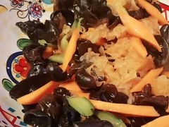 -老牌坊云南鱼豆花火锅(哈西万达店)