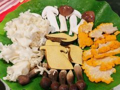 -钢管厂五区小郡肝串串香火锅(梅川路店)