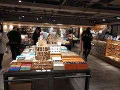 -猫的天空之城概念书店(苏州诚品店)