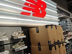 -New Balance(王府井奥莱·香江小镇店)