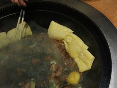 -咱屯子铁锅炖直营店(保利店)