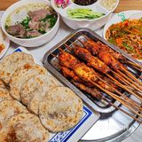 涮肉、烤串，在揽月斋都能吃到~