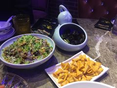 -三人行骨头王火锅(长寿店)