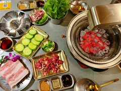 -围炉肉舍•炭烤活鳗•丹东海鲜烤肉(步行街店)