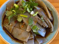 -勺子米线·云南传统小吃市集(四方街店)
