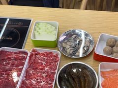 -杨老板·海鲜集市火锅·鲜切牛肉(中防万宝店)