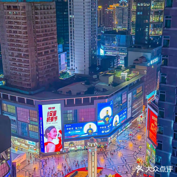 本地人私藏这家可以看解放碑跨年的料理小馆