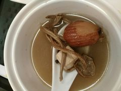 茶树菇煲龙骨汤-大家乐(广州宝岗店)