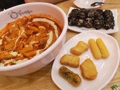 -火鸡爪东大门猎奇炒年糕