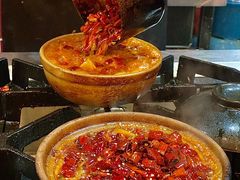 -有红鸡毛店·砂锅菜(抚琴夜市店)