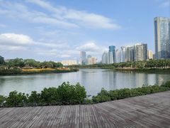 -万绿园