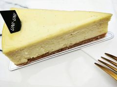 -UNI UNI(环亚凯瑟琳店)