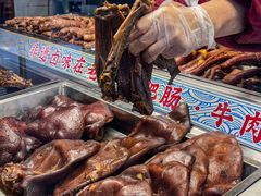 -老鼎万春卤菜(五代传承创始老店)