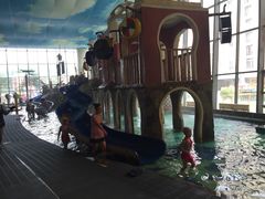 -月亮河温泉度假酒店