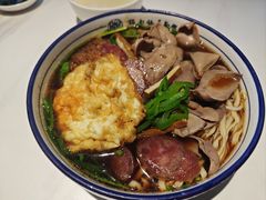 -镇南锅盖面馆(解放路店)