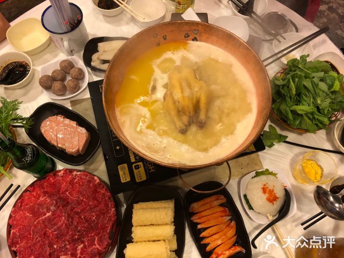 鲜入围煮花胶鸡海鲜火锅图片