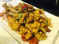 -虾弄弄海派小龙虾·牛羊蝎子火锅