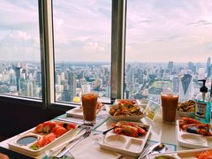 景观位-彩虹云霄酒店76&78层国际自助餐