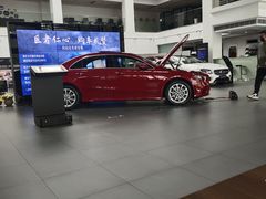 -上海星瀚奔驰4S店(红柳路店)