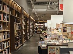 -茑屋书店(天目里店)