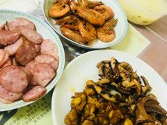-蓝精灵饺子店