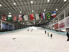 -乔波室内滑雪场