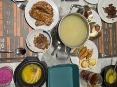-金马门国际美食百汇(珞喻路店)