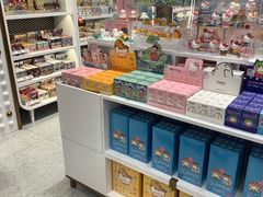 -泡泡玛特POPMART(蓝色港湾店)